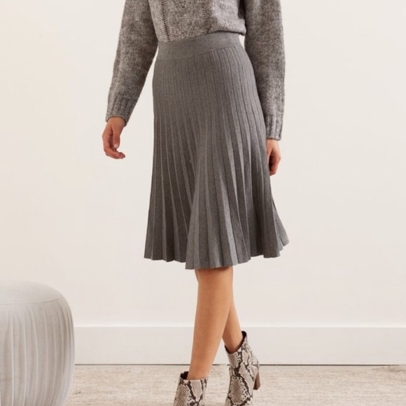 Modern Citizen Pleated Pull On Knit Skirt - Picture 3 of 7